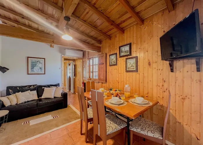 Dom wakacyjny Casa Largo Do Porto - With Swimming Pool